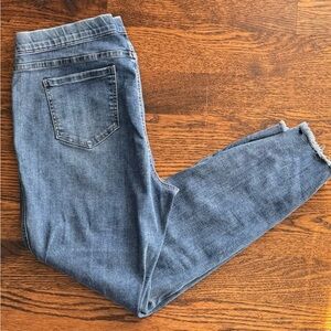 Charlie B - Women’s Pull On Jeans | Comfort Stretch | Size 10